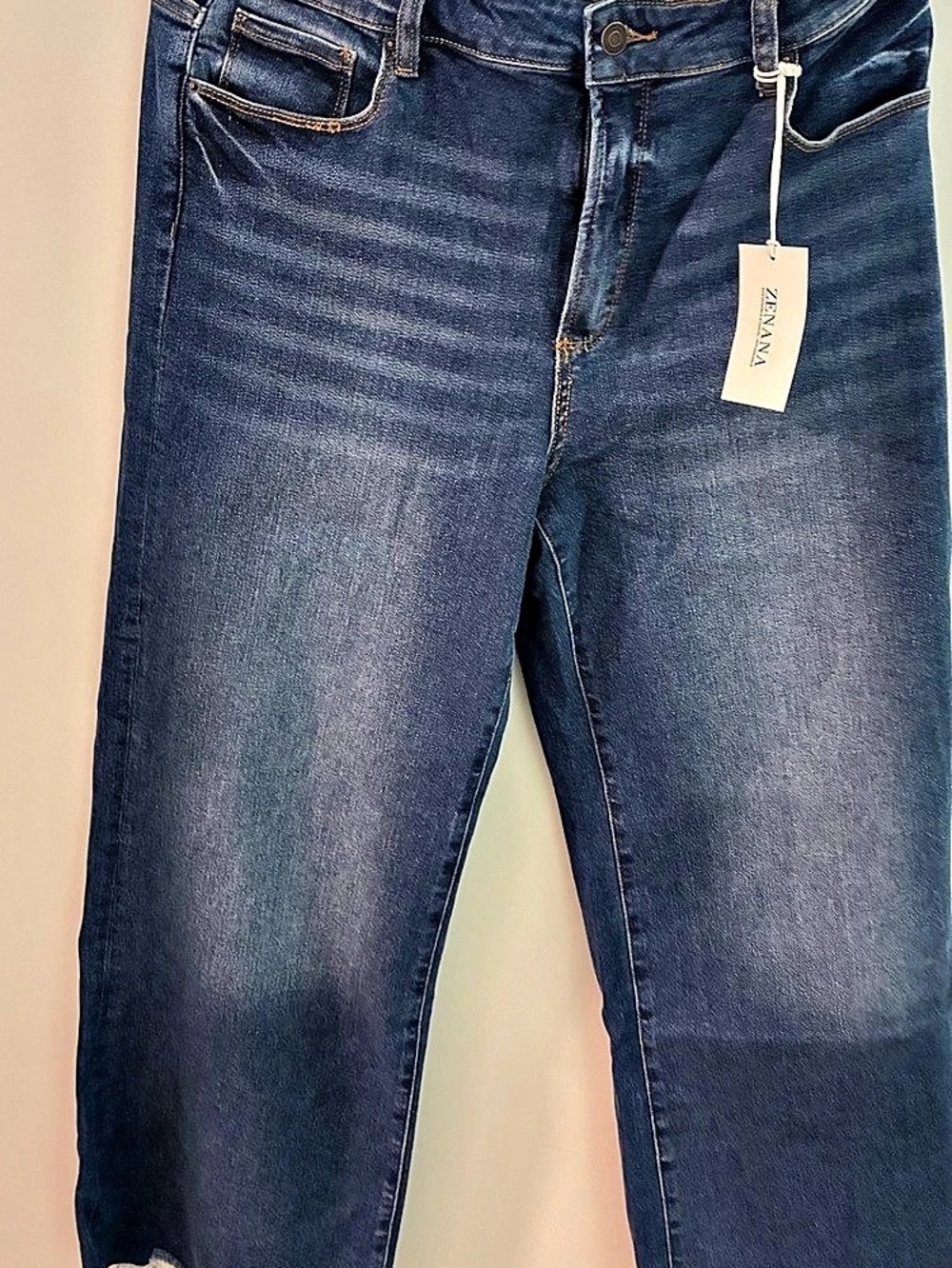 ZENANA Straight Leg Jeans in Blue Waist 32 NWT